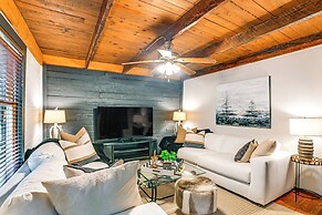 Lovely Gilbertsville Cabin w/ Patio, 4 Mi to Water