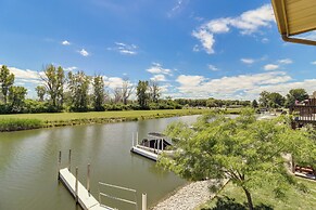 Lake Erie Getaway w/ Dock ~ 13 Mi to Port Clinton!