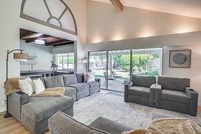 Pool & Jacuzzi: Spacious Home Near Laguna Beach!