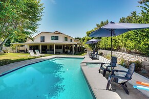 Pool & Jacuzzi: Spacious Home Near Laguna Beach!