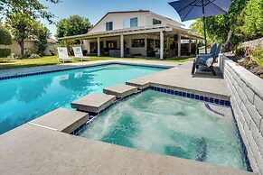 Pool & Jacuzzi: Spacious Home Near Laguna Beach!