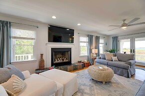 Waterfront Home w/ Screened Porch & Sunsets