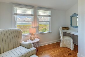 Waterfront Home w/ Screened Porch & Sunsets