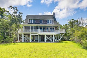Waterfront Home w/ Screened Porch & Sunsets