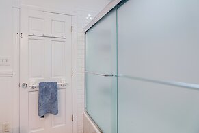 Waterfront Home w/ Screened Porch & Sunsets