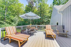 Kennebunk Getaway w/ Deck < 3 Mi to Beaches!