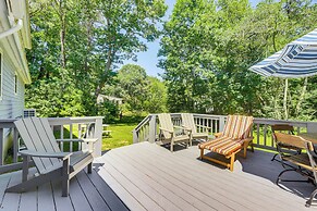 Kennebunk Getaway w/ Deck < 3 Mi to Beaches!