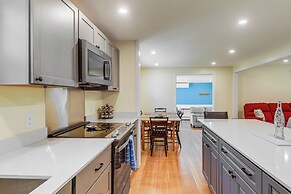 Kennebunk Getaway w/ Deck < 3 Mi to Beaches!