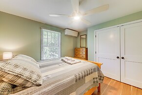 Kennebunk Getaway w/ Deck < 3 Mi to Beaches!