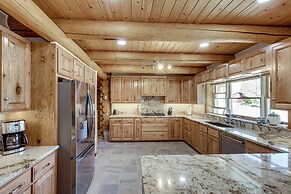 Remote Idaho Mountain Lodge w/ River Access!