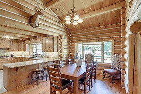 Remote Idaho Mountain Lodge w/ River Access!