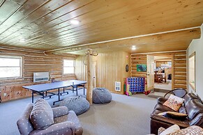 Remote Idaho Mountain Lodge w/ River Access!