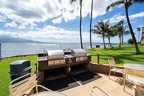 Maalaea Kai #410 2 Bedroom Condo by RedAwning