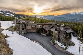 7 Renegade Rd 6 Bedroom Home by Moonlight Basin Lodging