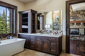7 Renegade Rd 6 Bedroom Home by Moonlight Basin Lodging
