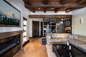 7 Renegade Rd 6 Bedroom Home by Moonlight Basin Lodging