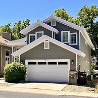 Chalet Central Park City! 3 Bedroom Home by RedAwning