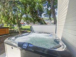Chalet Central Park City! 3 Bedroom Home by RedAwning