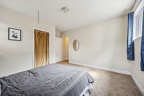 Elegant 5br Townhome In Prime Location 5 Bedroom Townhouse by RedAwnin