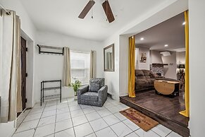 Elegant 5br Townhome In Prime Location 5 Bedroom Townhouse by RedAwnin