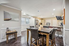 Elegant 5br Townhome In Prime Location 5 Bedroom Townhouse by RedAwnin