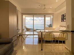 w Bright Loft w Ocean View in Crespo