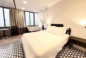 TTR Skypool View Hotel