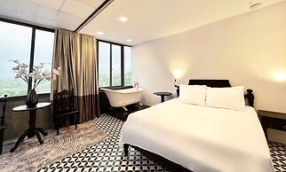 TTR Skypool View Hotel