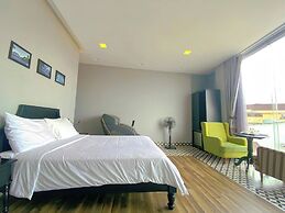 TTR Skypool View Hotel