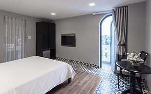 TTR Skypool View Hotel