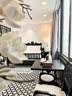 TTR Skypool View Hotel