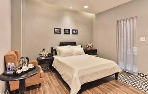 TTR Skypool View Hotel