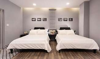 TTR Skypool View Hotel