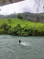 Yaxlik River lodge