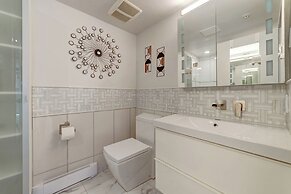 Art Deco Broadway Master Bedroom Only