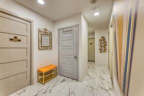 Art Deco Broadway Bedroom (with Shared Common Area)