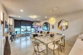 Art Deco Broadway Bedroom (with Shared Common Area)