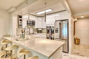 Art Deco Broadway Bedroom (with Shared Common Area)