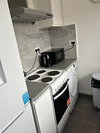 Enchanting Enfield Studio Free Parking