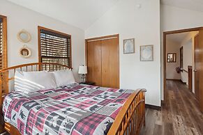 The Aerie 3 Bedroom Cabin by RedAwning