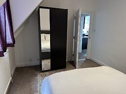 Apartment - Sleeps 4 & Free Parking