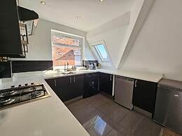 Apartment - Sleeps 4 & Free Parking