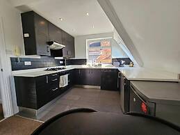 Apartment - Sleeps 4 & Free Parking