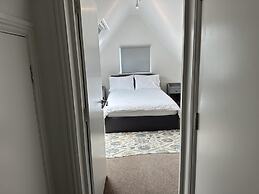 Apartment - Sleeps 4 & Free Parking