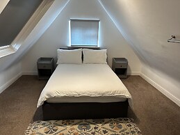 Apartment - Sleeps 4 & Free Parking