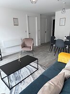 2 Ensuite Central Access- Cityview & Parking