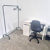 2 Ensuite Central Access- Cityview & Parking