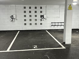 Birmingham City 2 Bedroom Apartment - Free Parking