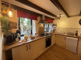 Luxury Dog-friendly 5 Star Cottage With Hot Tub