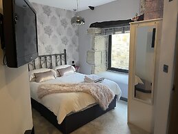 Luxury Dog-friendly 5 Star Cottage With Hot Tub